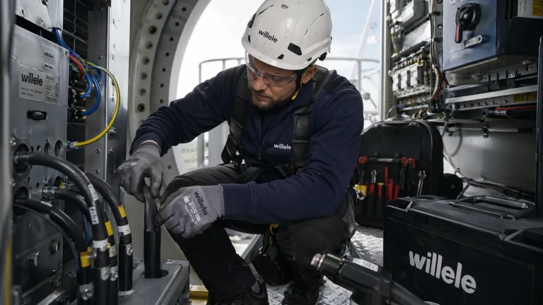 Wind Turbine Heat Shrink Installation - willele